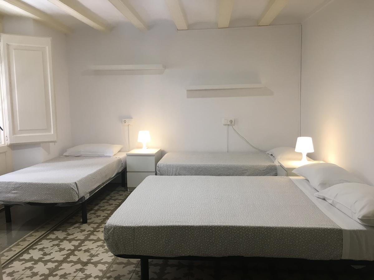Barcelona 4 Fun Hostel — Photos 2